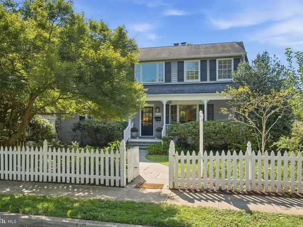 6424 Broad St, Bethesda, MD 20816
