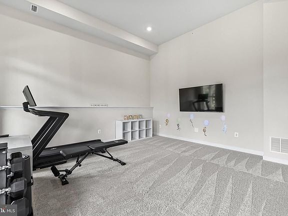5th image of 218 Hickory Hollow Ct