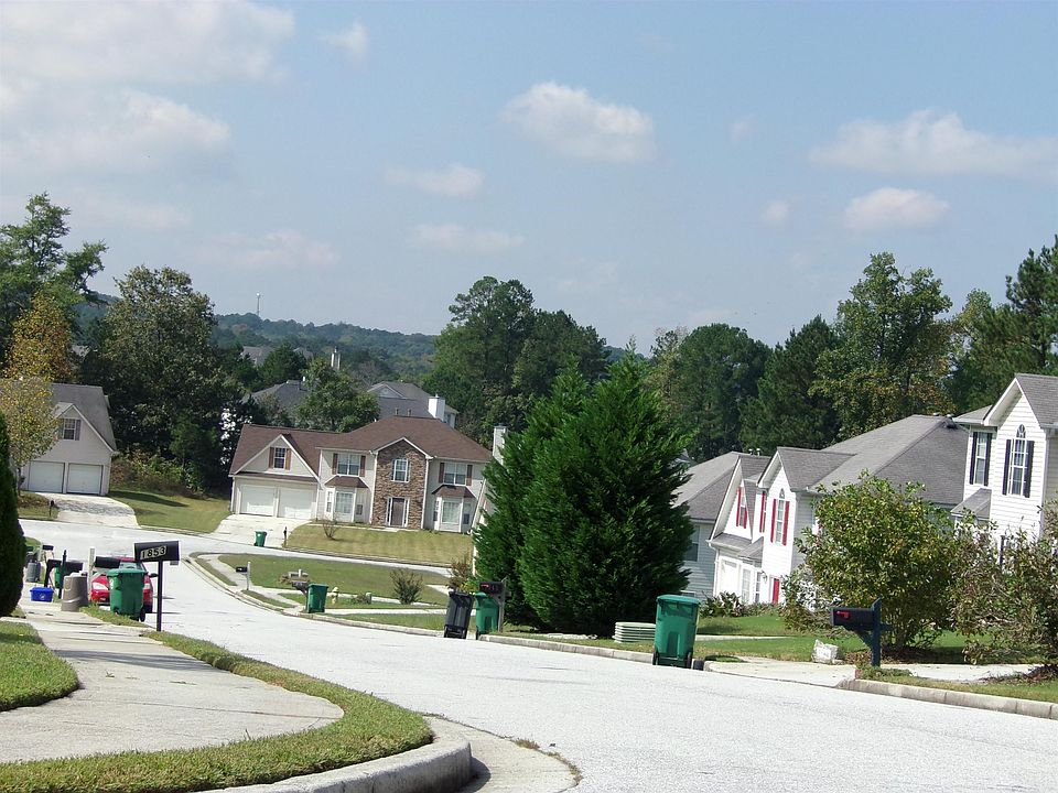 2nd image of 1829 Harmony Trce