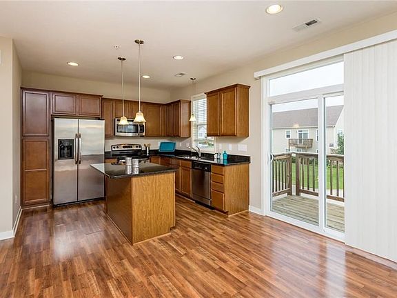 4th image of 205 80th St Unit 101