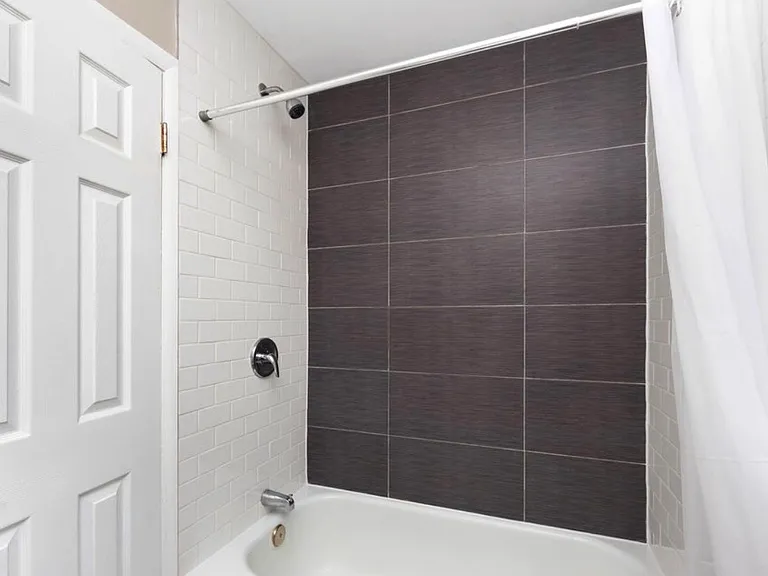 83 Buckingham Dr — Photo 12
