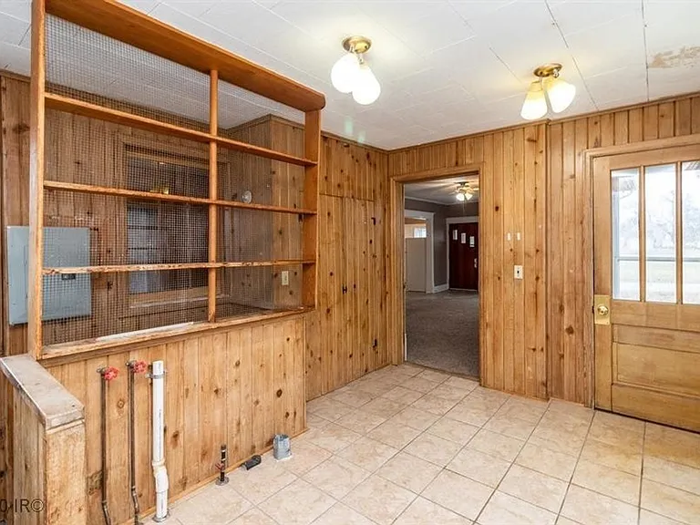 1011 Evelyn St — Photo 16
