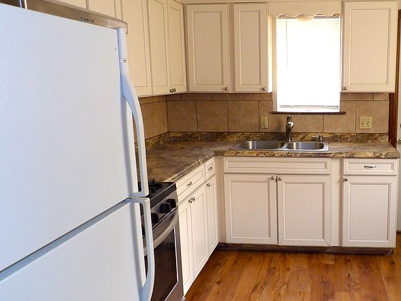 3rd image of 324 NW 65th St