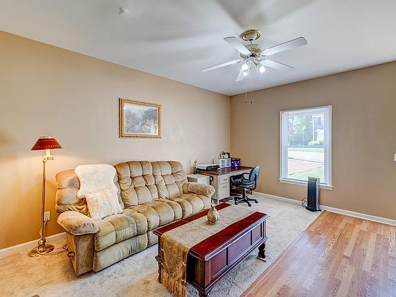 5th image of 1011 Hammack Ct