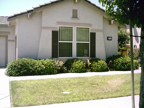 Windows in 3rd car garage