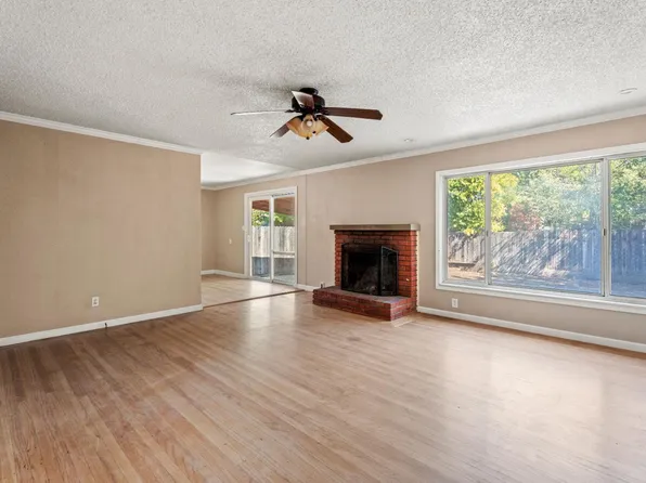 566 Stella Drive, Ukiah, CA 95482