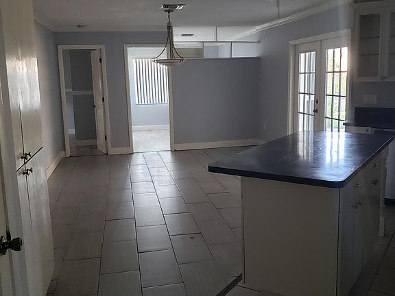 5th image of 439 Mexicali Ave