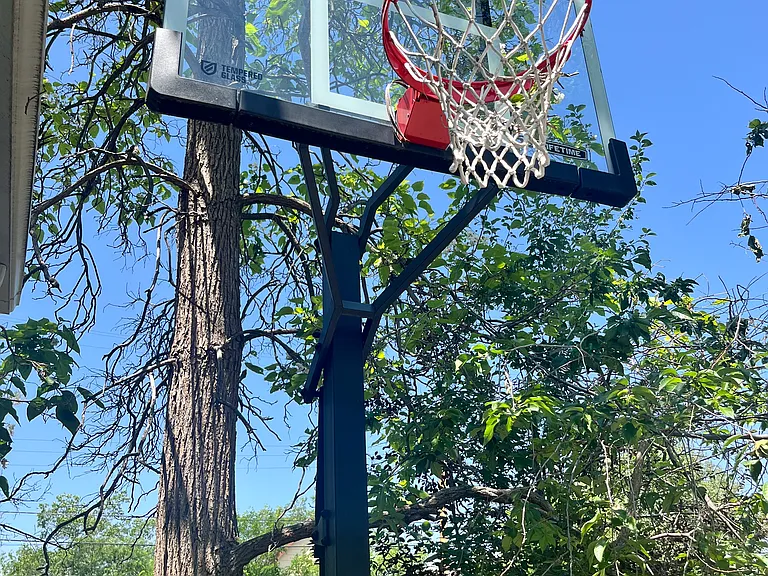 Inground adjustable hoop