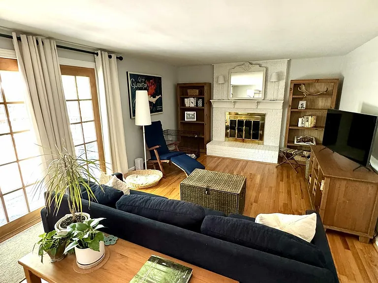 15418 Skyline Dr — Photo 3