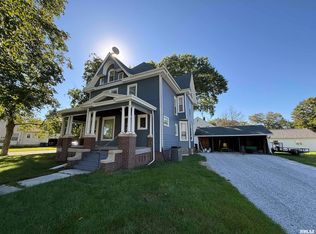 204 W Clinton Ave, Monmouth, IL 61462