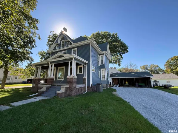 204 W Clinton Ave, Monmouth, IL 61462