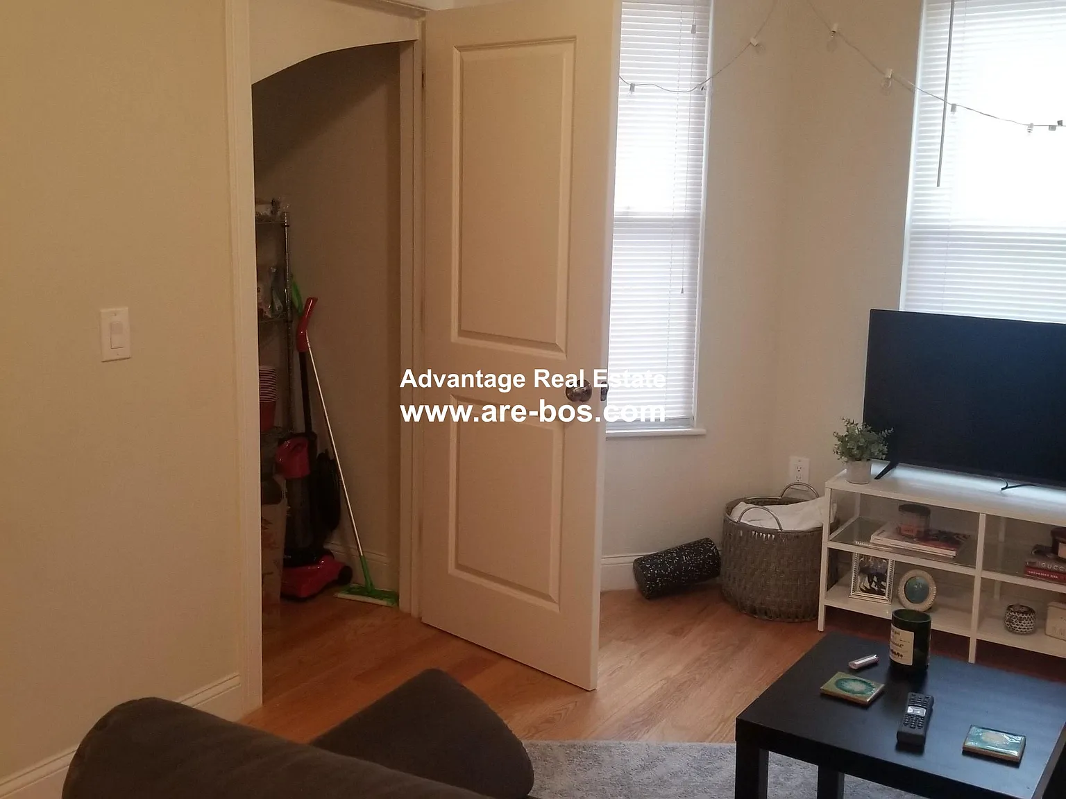 3 bed, 1.5 bath, 1100 sqft, $3,900 — Photo 4