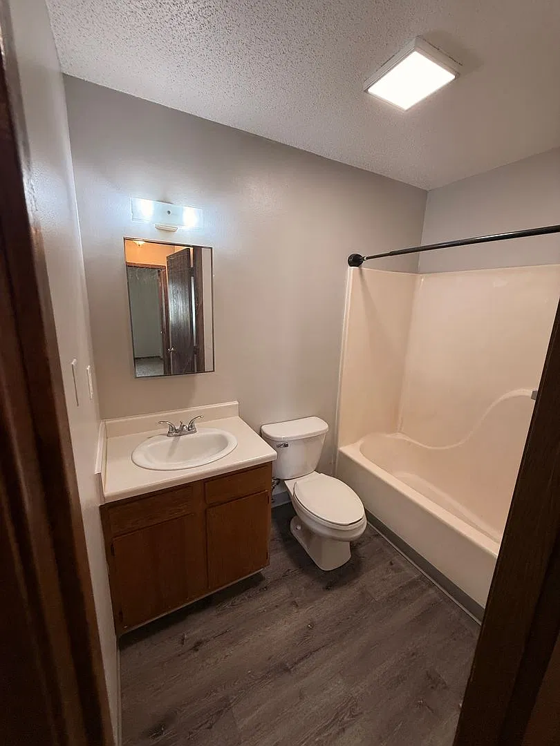 Westview Apartments — Photo 4