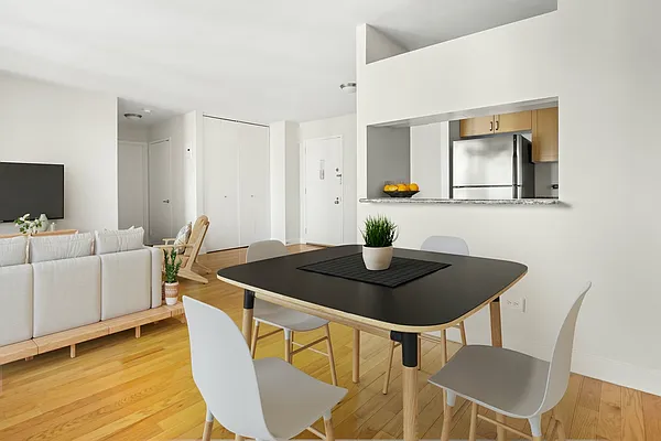 Rented by Stonehenge NYC LLC | media 3