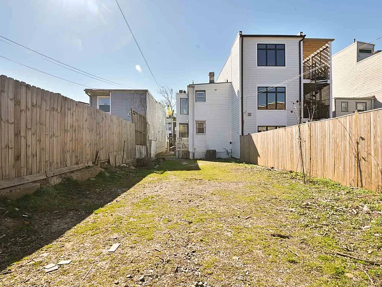 739 Morton St NW — Photo 16