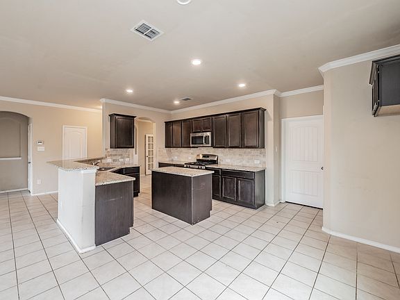 3rd image of 14620 Mainstay Way