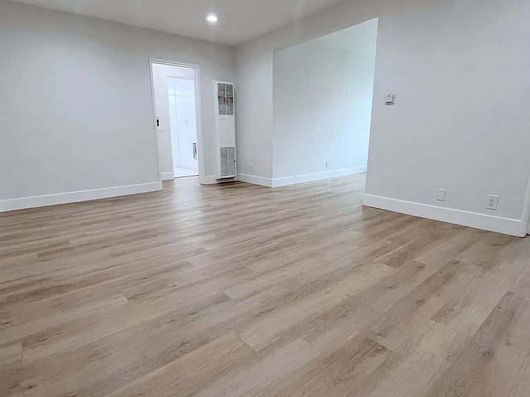 14715 Magnolia Blvd #7 — Photo 15