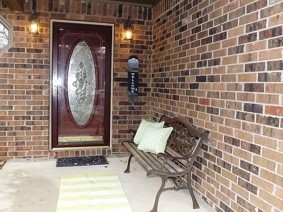 3rd image of 8726 Deer Run Dr