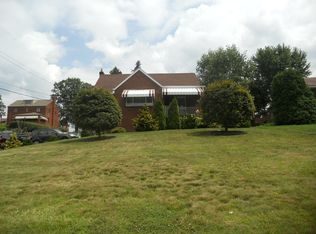 3703 Sunset Dr, Homestead, PA