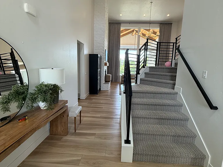 333 N 1200 E — Photo 10