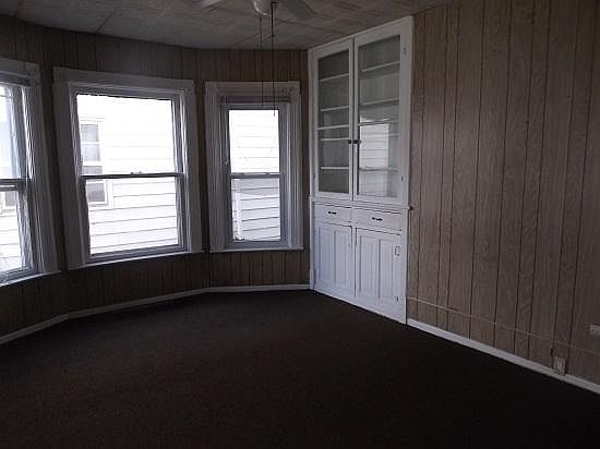 3rd image of 740 16th St