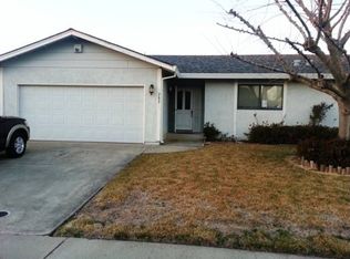 203 Creekside Cir, Sacramento, CA