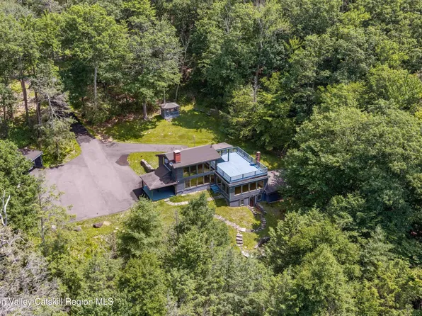 376 Abbey Road, Mt. Tremper, NY 12457