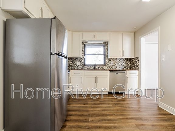 4th image of 1104 Linton Ave