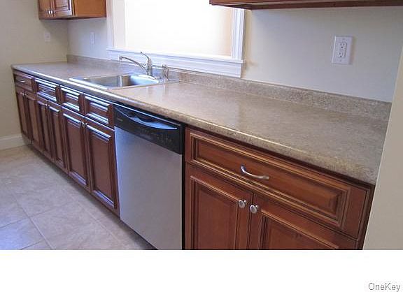 2nd image of 307 Tondo Cir