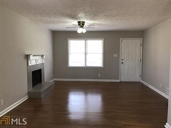 2nd image of 1331 Sommerset Dr