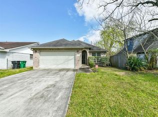 4835 Lingonberry St, Houston, TX 77033