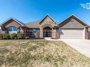 255 N Flanagin Ln, Fayetteville, AR 72704