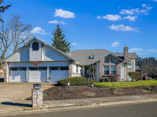 2079 Park Dr, Lebanon, OR 97355