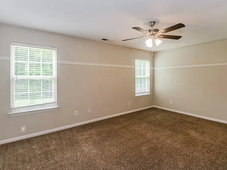 10606 Pickerel Ln — Photo 11