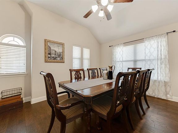 5th image of 536 Harvest Grove Dr