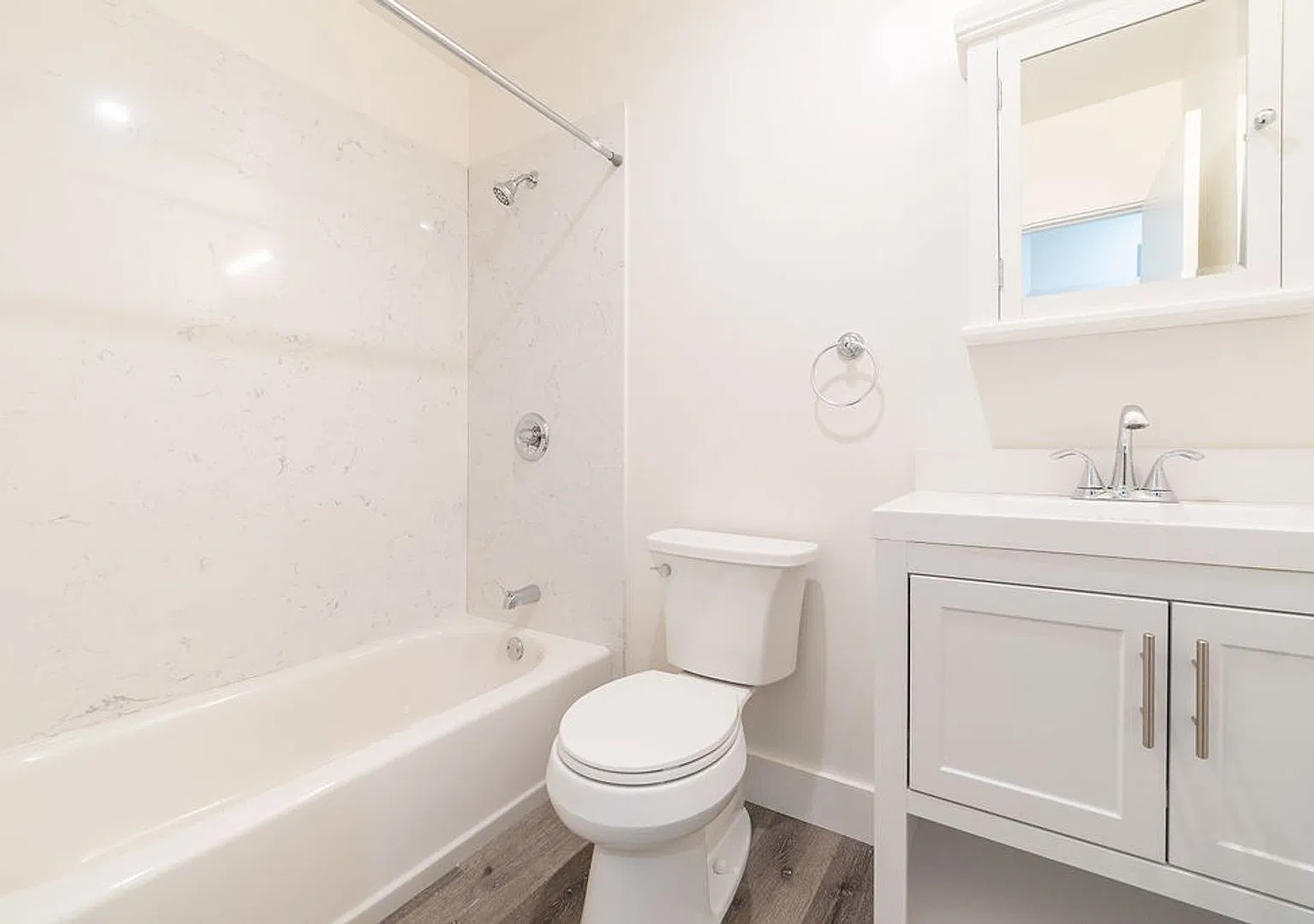 2339 Oregon St — Photo 4