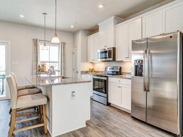 461 Dogwood Ln