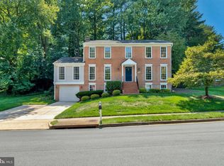 9215 Talisman Dr, Vienna, VA 22182