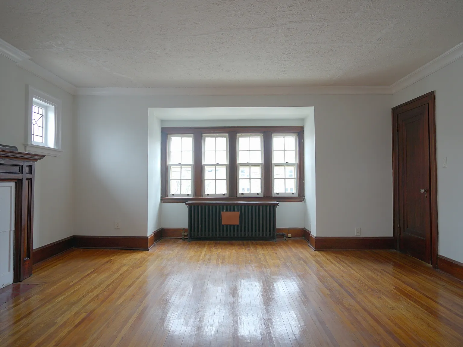 2FL - 1082 Avenue Road — Photo 3