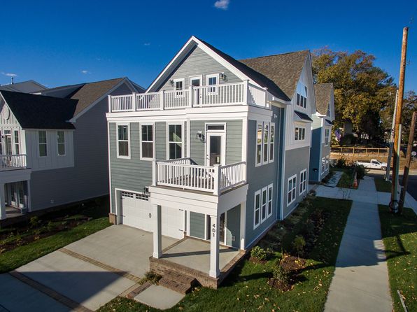 virginia-beach-virginia-402647318 picture