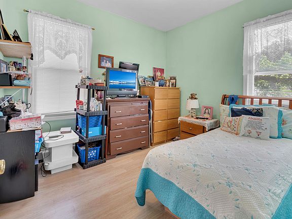 4th image of 280 Highland Ave #3