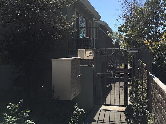 2nd image of 248 E Washington Blvd APT 5