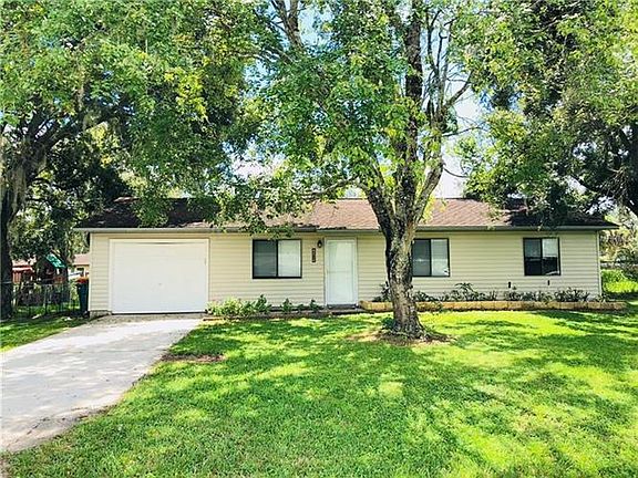 3rd image of 4804 Lark Dr
