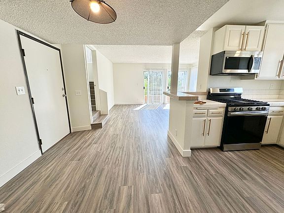 4th image of 3722 S Canfield Ave APT 202