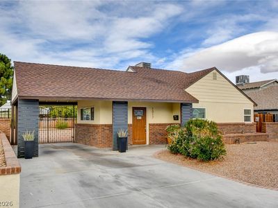 1017 E Oakey Blvd, Las Vegas, NV, 89104