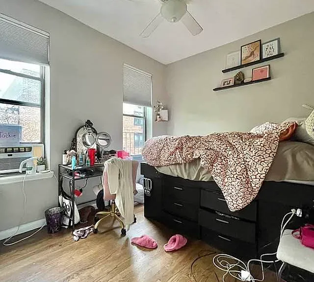 433 E 80th St #22 — Photo 1