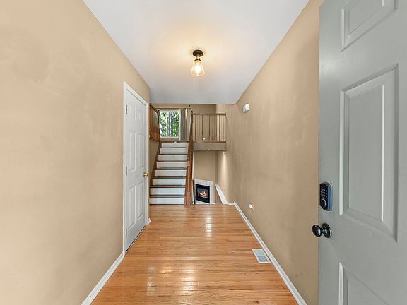 3rd image of 2034 Jeffrey Ct #2034