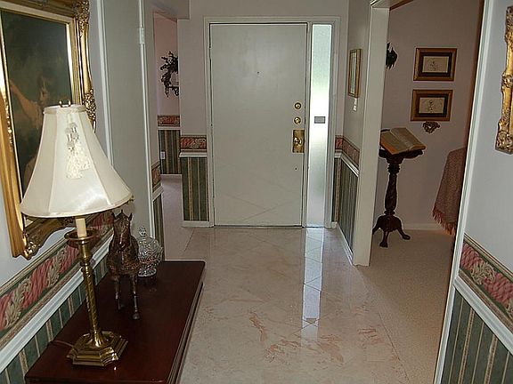 3rd image of 5707 Lodge Creek Dr
