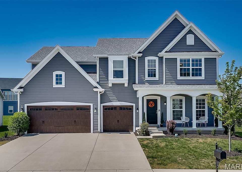 1st image of 214 Carlton Point Dr