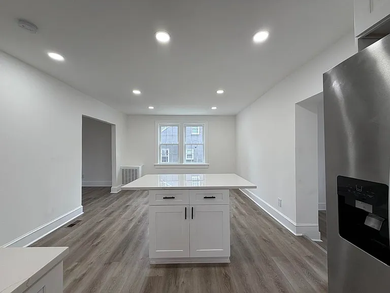 139 Lee Ave NE — Photo 4